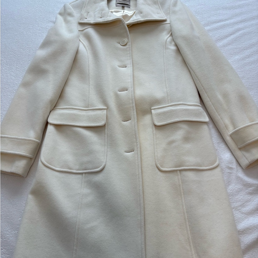 Smart Set Cream Trench Coat with Notched Collar